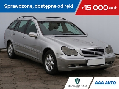 Mercedes Klasa C W203 Kombi T203 2.1 (C 220 CDI) 143KM 2002