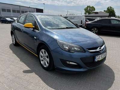 Opel Astra J Sedan 1.4 Turbo ECOTEC 140KM 2017