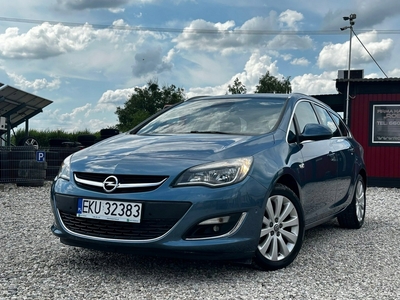 Opel Astra J Sports Tourer Facelifting 1.4 Turbo ECOTEC 140KM 2014