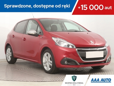 Peugeot 208 I Hatchback 5d Facelifting 1.2 PureTech 82KM 2016