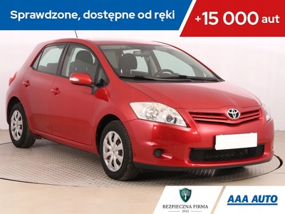 Toyota Auris II Hatchback 5d Dual VVT-i 100 99KM 2013