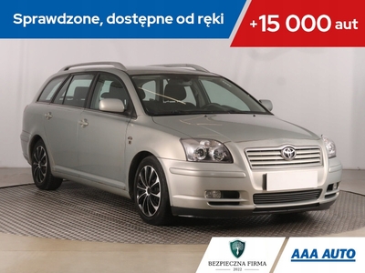 Toyota Avensis II Kombi 2.0 D-4D 116KM 2003