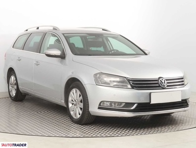 Volkswagen Passat 1.6 103 KM 2011r. (Piaseczno)