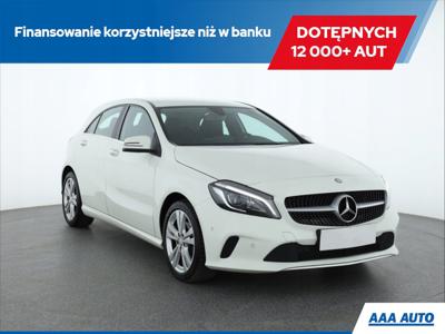 Mercedes Klasa A W176 Hatchback 5d Facelifting 180 122KM 2016