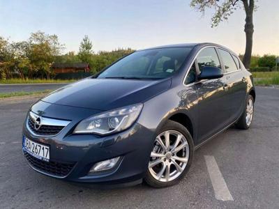 Opel Astra J Hatchback 5d 1.4 Turbo ECOTEC 140KM 2010