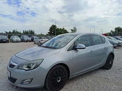 Opel Astra J Sports Tourer 1.7 CDTI ECOTEC 125KM 2010