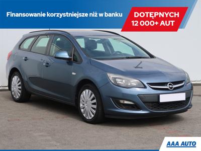 Opel Astra J Sports Tourer Facelifting 1.7 CDTI ECOTEC 110KM 2013