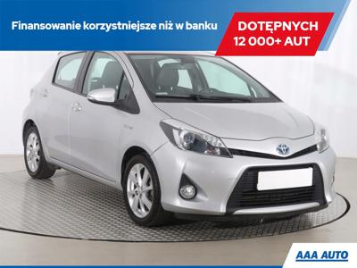 Toyota Yaris III Hatchback 5d Hybrid 100KM 2013