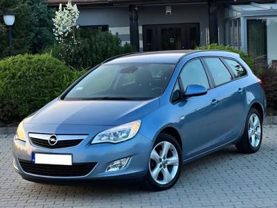 Używane Opel Astra - 26 900 PLN, 158 123 km, 2011