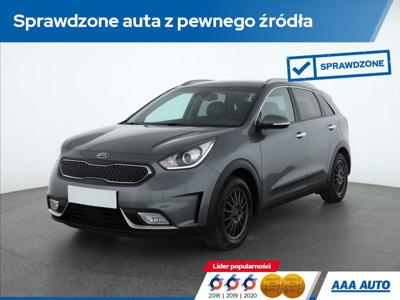 Używane Kia Niro - 75 000 PLN, 70 950 km, 2017