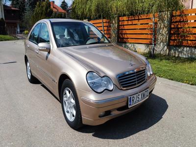 Używane Mercedes-Benz Klasa C - 32 000 PLN, 53 000 km, 2002