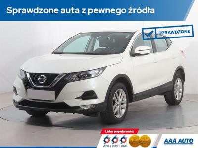 Używane Nissan Qashqai - 71 000 PLN, 64 704 km, 2017