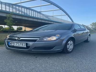 Używane Opel Astra - 10 900 PLN, 247 000 km, 2005