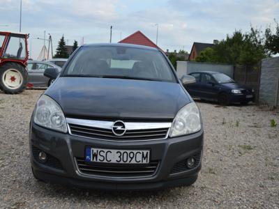Używane Opel Astra - 11 800 PLN, 258 000 km, 2009