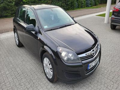 Używane Opel Astra - 12 500 PLN, 292 000 km, 2012