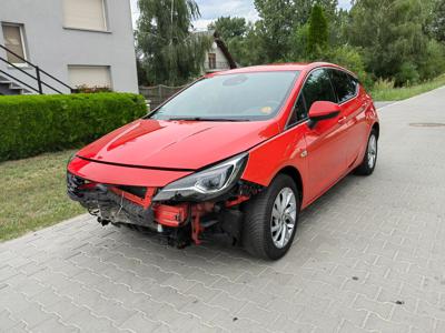 Używane Opel Astra - 25 000 PLN, 82 334 km, 2017
