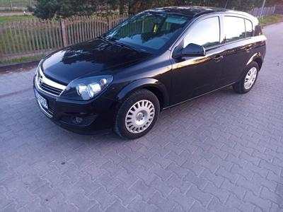 Używane Opel Astra - 16 700 PLN, 168 000 km, 2011