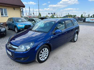 Używane Opel Astra - 18 900 PLN, 224 236 km, 2010