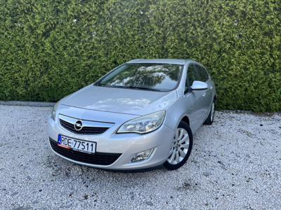 Używane Opel Astra - 21 900 PLN, 179 000 km, 2011