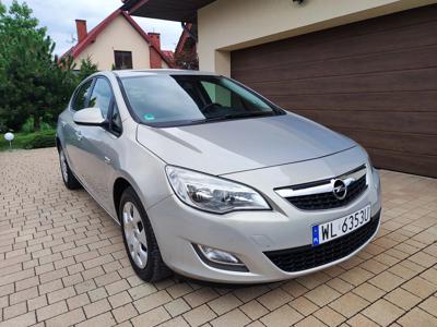 Używane Opel Astra - 21 500 PLN, 202 000 km, 2010