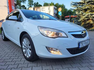 Używane Opel Astra - 23 000 PLN, 228 500 km, 2010