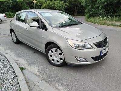 Używane Opel Astra - 24 999 PLN, 130 643 km, 2010