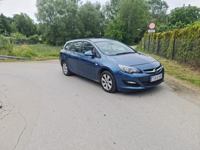 Używane Opel Astra - 25 000 PLN, 105 000 km, 2015