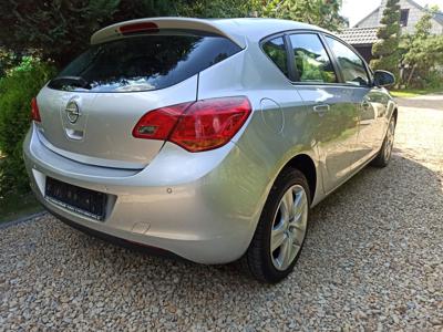 Używane Opel Astra - 25 200 PLN, 163 000 km, 2010