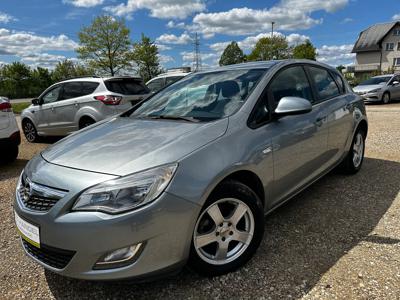 Używane Opel Astra - 26 800 PLN, 187 000 km, 2010