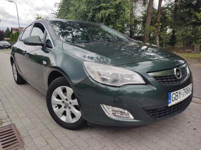 Używane Opel Astra - 26 900 PLN, 218 787 km, 2010