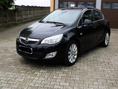 Używane Opel Astra - 27 900 PLN, 218 000 km, 2011