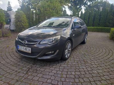 Używane Opel Astra - 28 900 PLN, 193 000 km, 2012