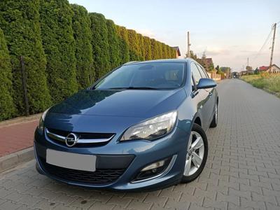 Używane Opel Astra - 28 700 PLN, 199 600 km, 2013