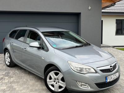 Używane Opel Astra - 29 500 PLN, 152 300 km, 2011