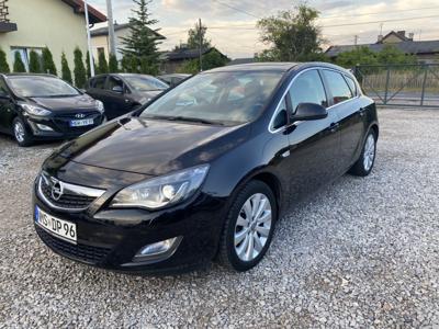 Używane Opel Astra - 29 900 PLN, 182 000 km, 2010