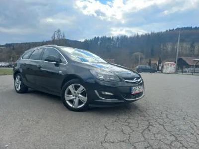 Używane Opel Astra - 30 000 PLN, 156 000 km, 2014