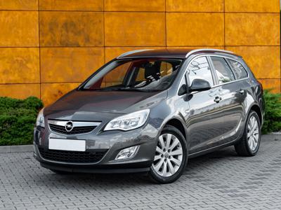 Używane Opel Astra - 30 900 PLN, 179 000 km, 2011