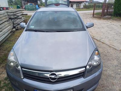 Używane Opel Astra - 7 000 PLN, 273 900 km, 2006