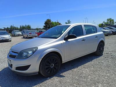 Używane Opel Astra - 9 900 PLN, 394 000 km, 2011