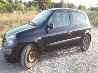 Używane Renault Clio - 2 500 PLN, 203 000 km, 2003