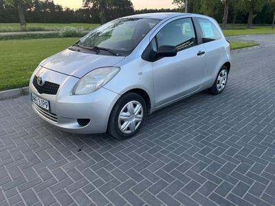 Używane Toyota Yaris - 8 900 PLN, 264 200 km, 2006