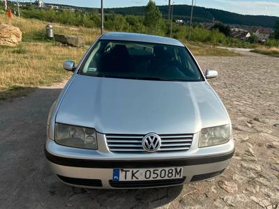 Używane Volkswagen Bora - 3 800 PLN, 310 500 km, 2002