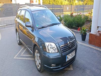 Używane Toyota Avensis - 18 000 PLN, 174 000 km, 2005