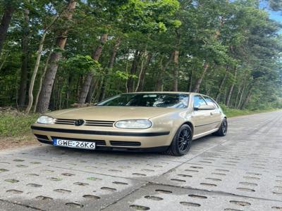 Używane Volkswagen Golf - 8 900 PLN, 304 707 km, 2001