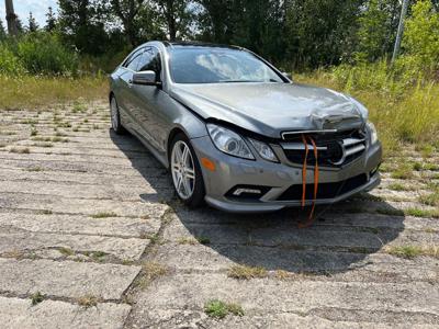 Używane Mercedes-Benz Klasa E - 59 000 PLN, 152 130 km, 2010