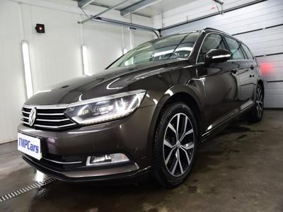 Używane Volkswagen Passat - 59 900 PLN, 221 250 km, 2016