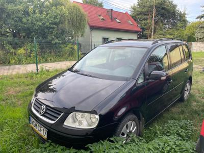 Używane Volkswagen Touran - 5 000 PLN, 292 500 km, 2004