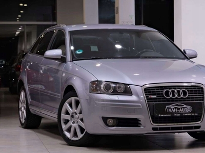 Audi A3 8P Hatchback 3d 2.0 FSI 150KM 2005