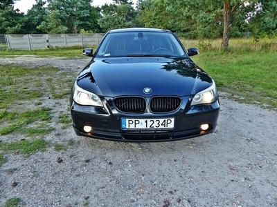 BMW 523