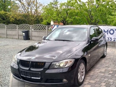 BMW Seria 3 E90-91-92-93 Limuzyna E90 320i 150KM 2005